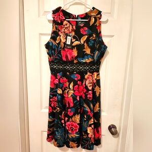 Home Yee Floral Sleeveless Dress with Lace Detail Xxl